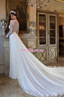 لباس عروس سلطنتی دنباله دار 2015