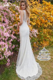 لباس عروس کلوش دنباله دار 2019