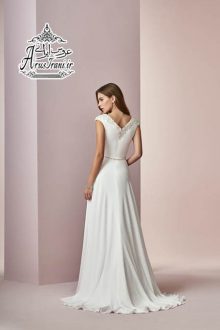 لباس عروس سلطنتی دنباله دار 2019