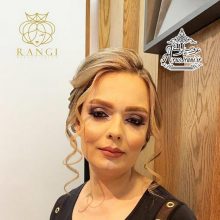 آرایشگاه رنگی
