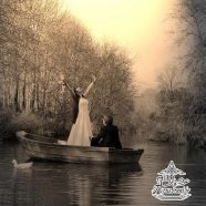 ژست عروس داماد آتلیه ماه سیما